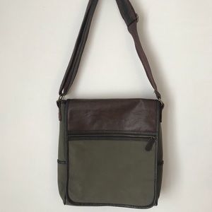 Barns and noble messenger bag